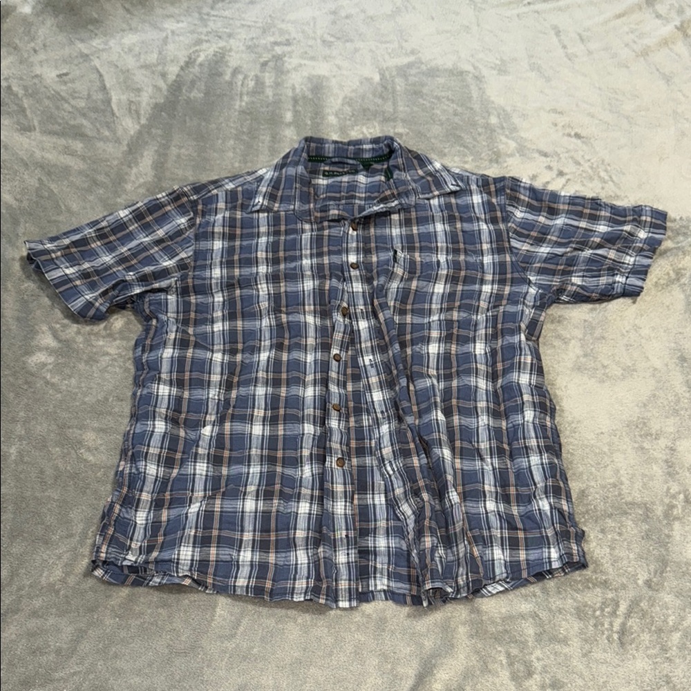 G.H. Bass & Co. Blue and White Casual Button Down Shirt